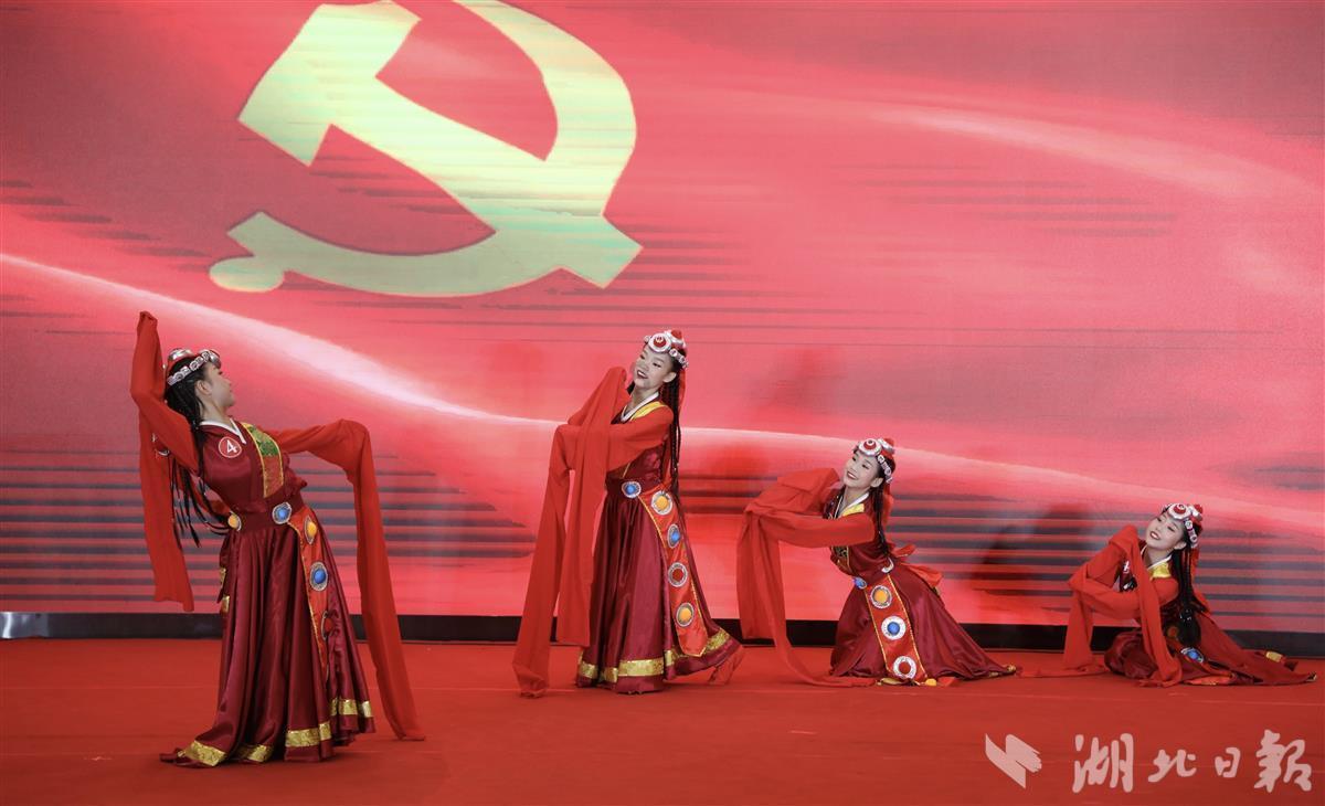 山西省第十四届人民代表大会第二次会议胜利闭幕
